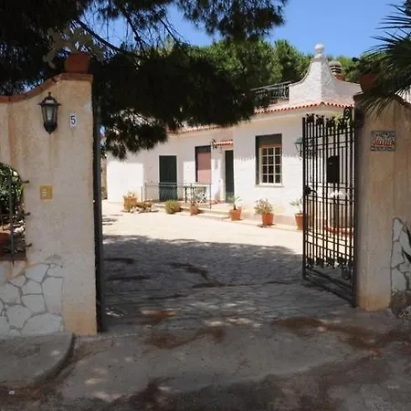 Holiday home Casa Aisha Con Ampio Giardino Sul Mare
