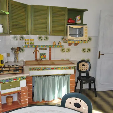 Casa Aisha Con Ampio Giardino Sul Mare Holiday home *